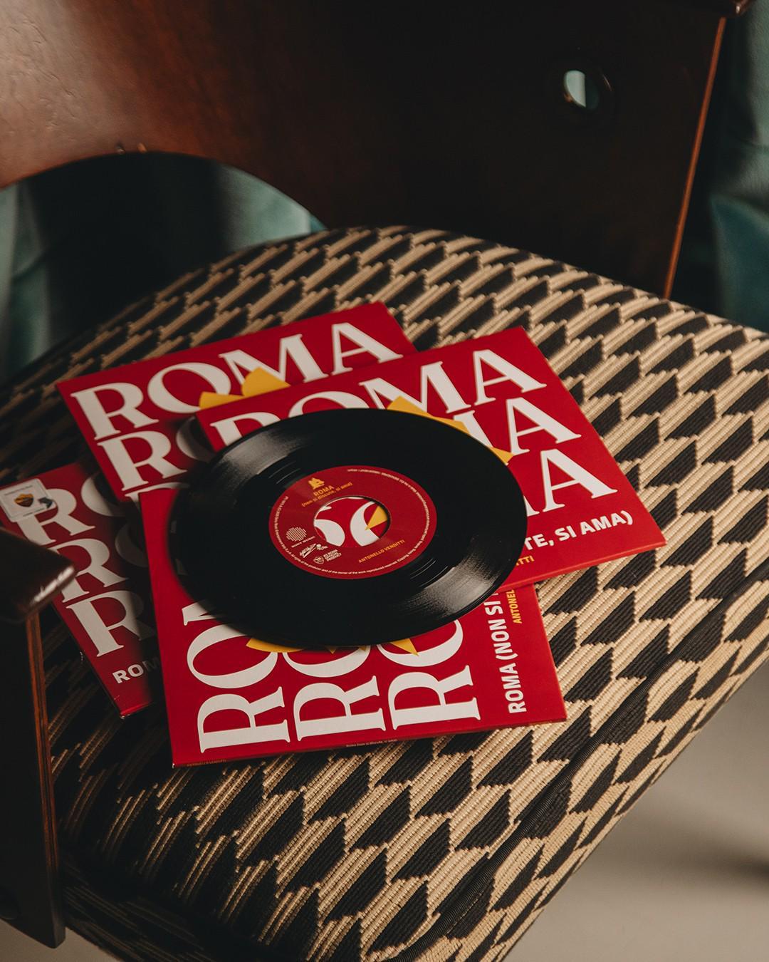 罗马推出黑胶唱片版队歌：限量版售价49.9欧，普通版19.9欧