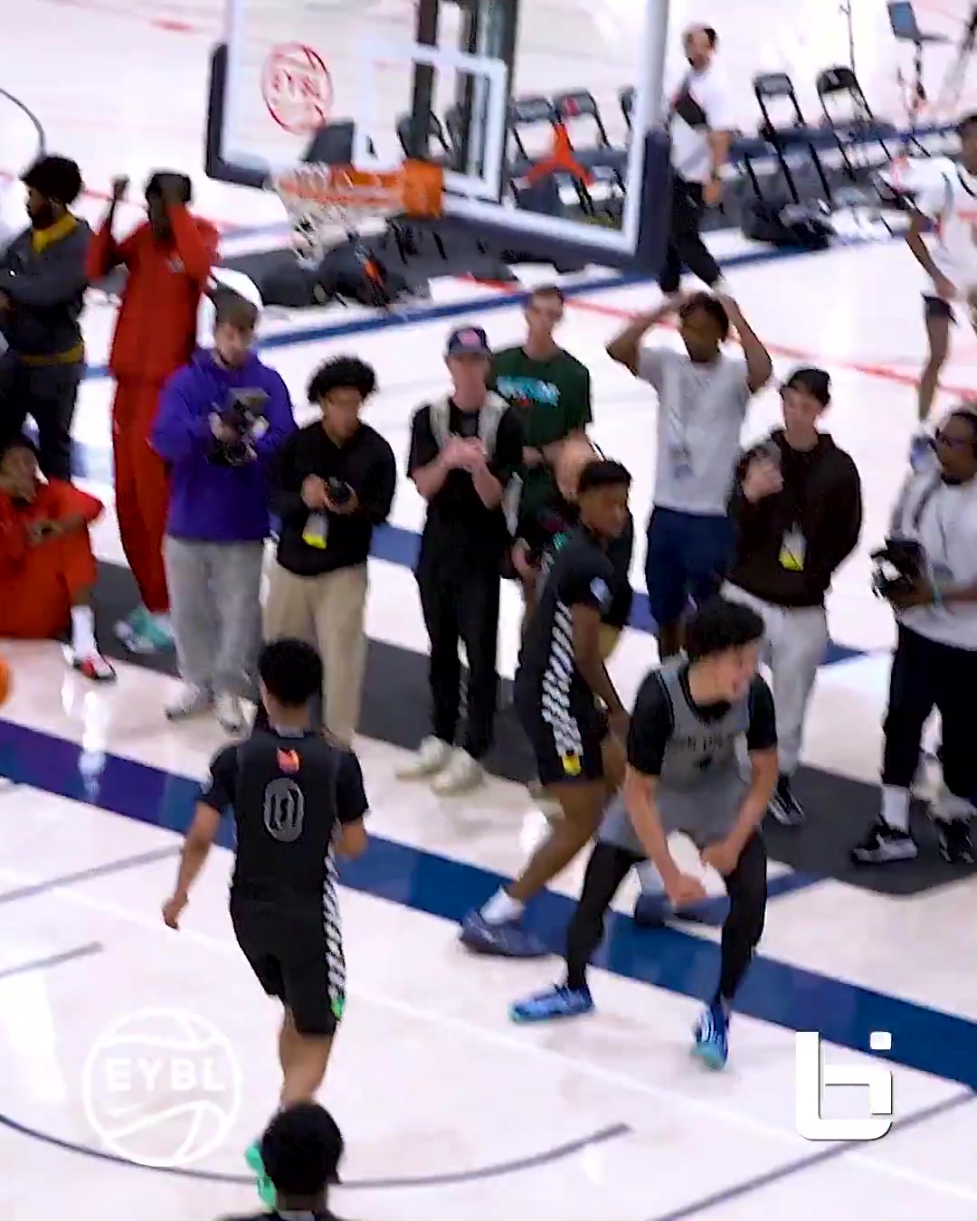 下下届第一高中生斯托克斯依然猛32分钟拿30分18板4断