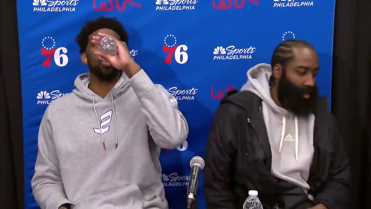 简直就像口服液啊名场面恩比德表演绝活哈登满脸疑惑