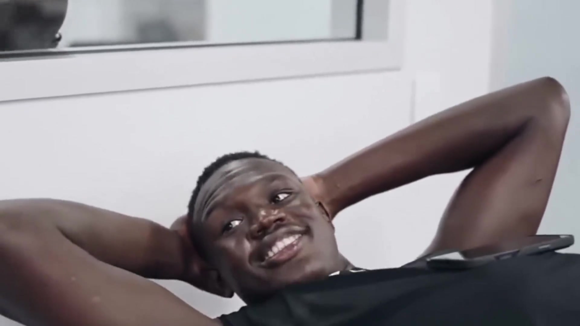 与杨瀚森称兄道弟在选秀大会哭成泪人他是本届选秀最苦的人