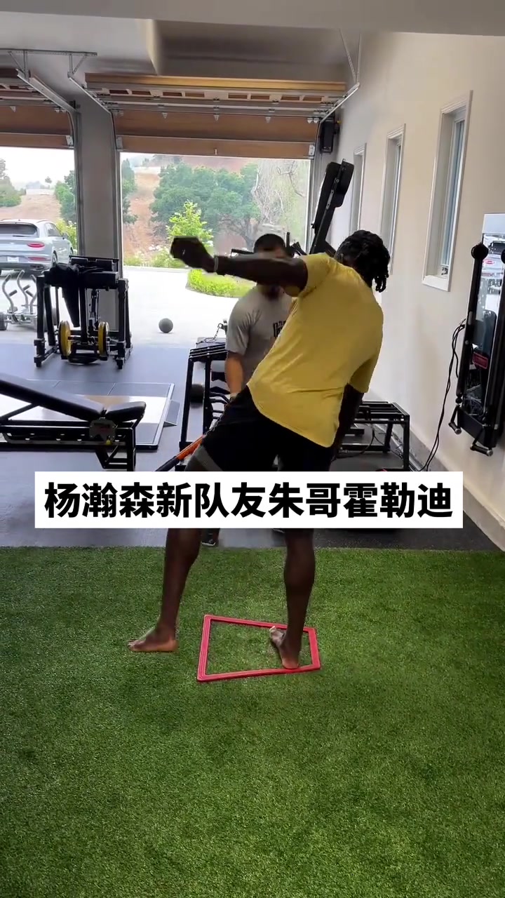 两届冠军后卫希望朱哥新赛季多多给小杨传球啊