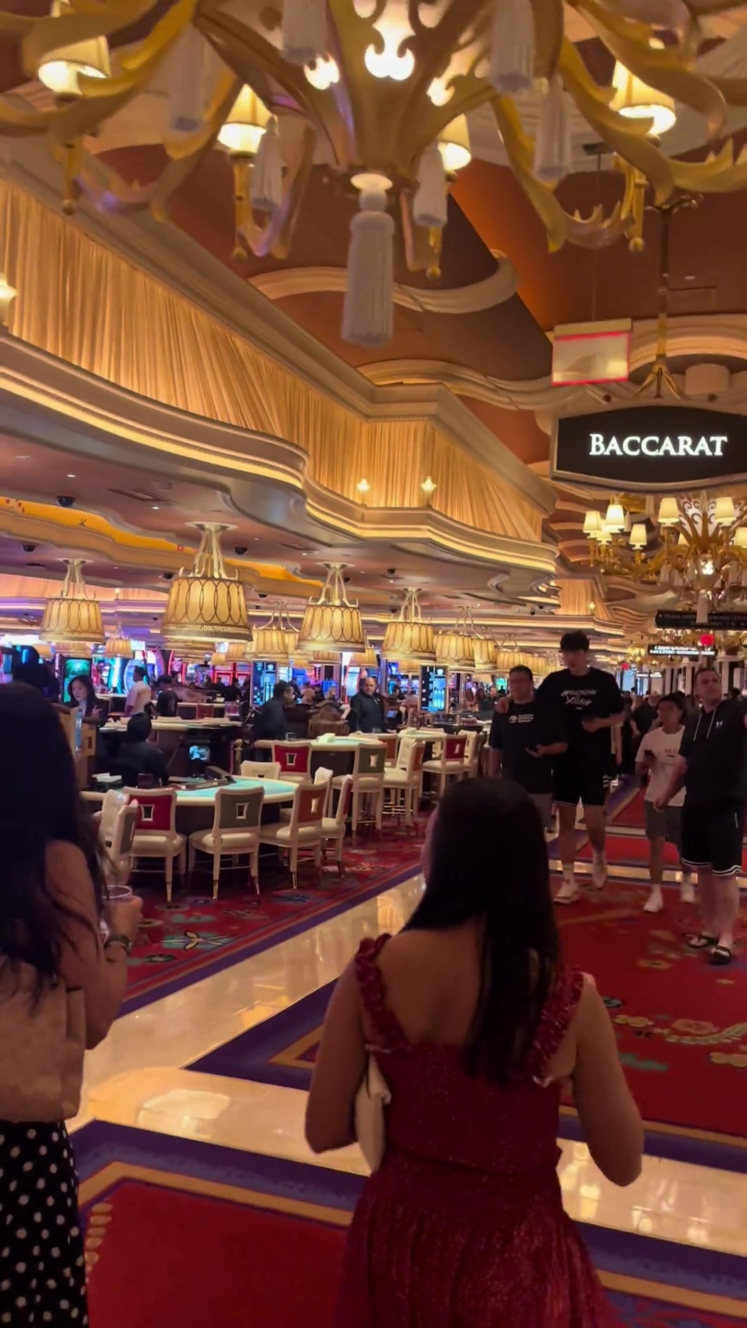 网友晒赌城酒店偶遇杨瀚森我相信他只是路过的