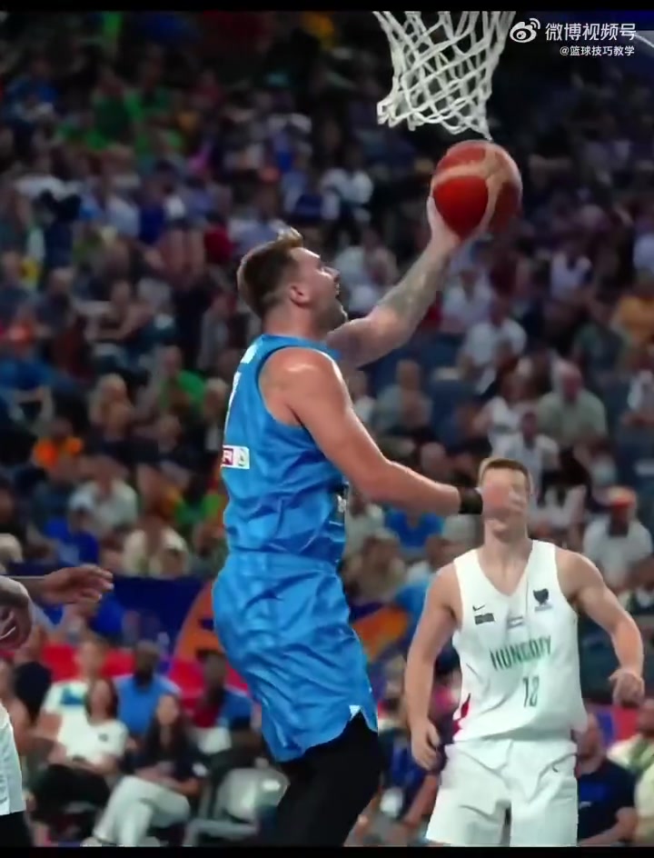 东契奇这慢归慢但是也能突然嗖一下就把你给过了