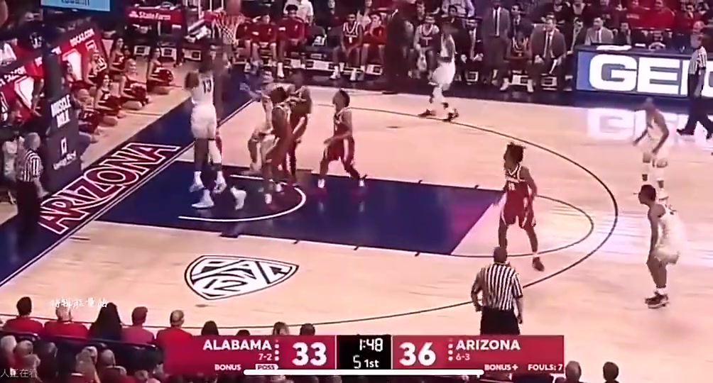 18年艾顿为何能力压东契奇成为状元在大学时打球居然如此残暴