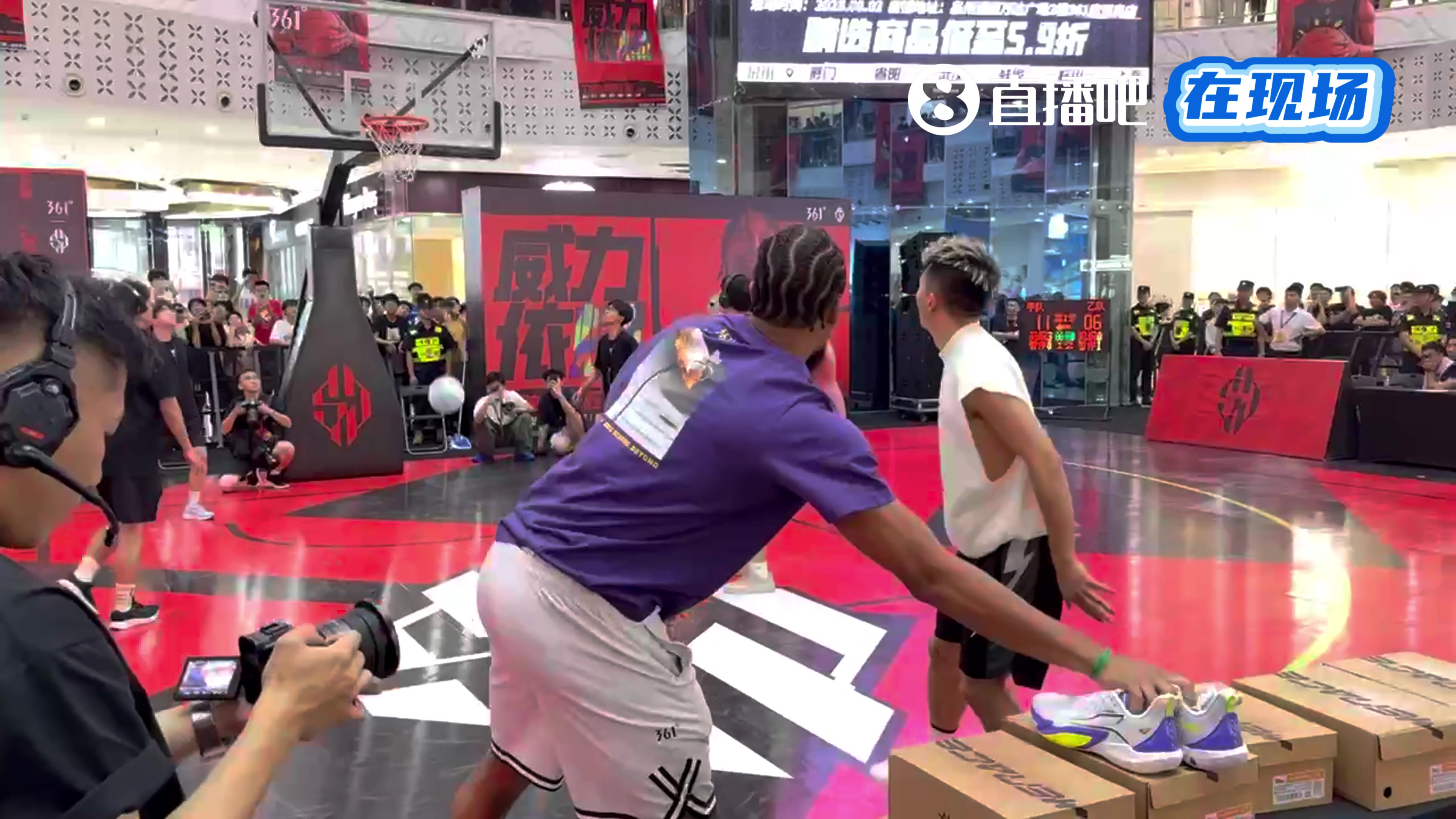 技高一筹啊丁威迪中国行与吴泽健三分比拼稳稳收下胜利