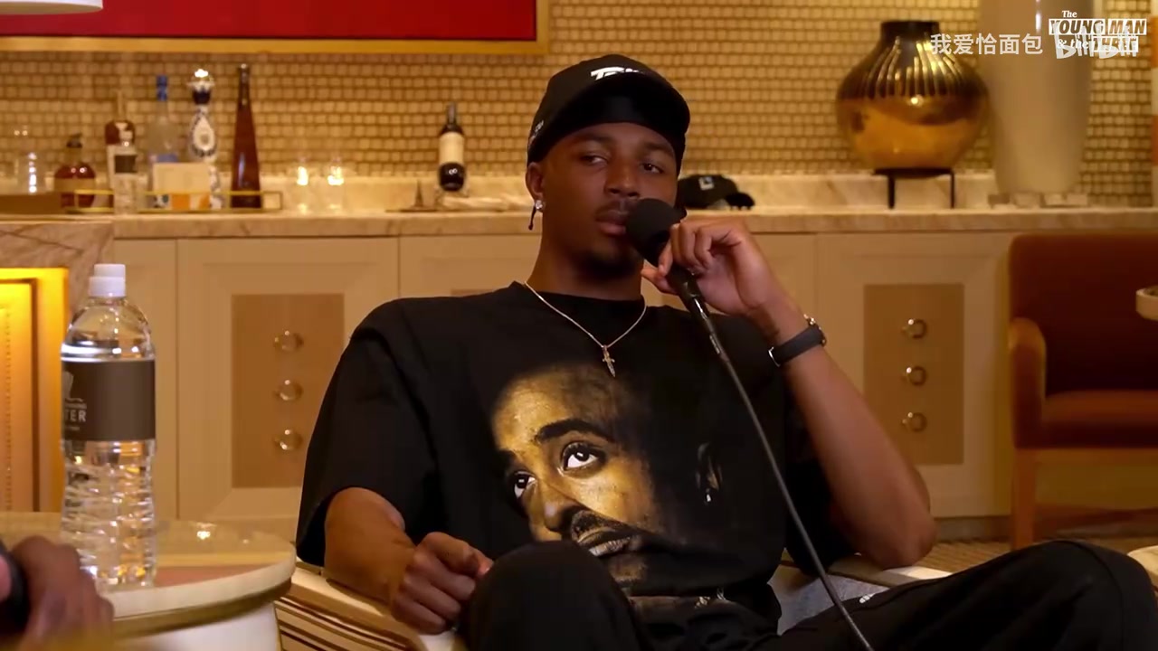 小贾生涯第二场对位字母哥他给我留下了深刻的心理阴影