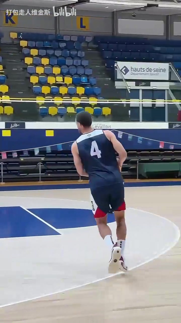 哥几个真的都很开心啊回顾去年美国男篮的日常训练