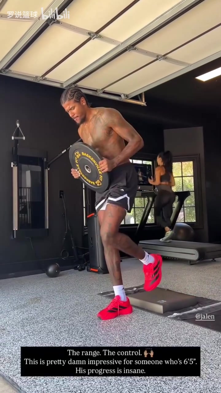 越来越壮格林休赛期持续苦练新赛季能在太阳爆发吗