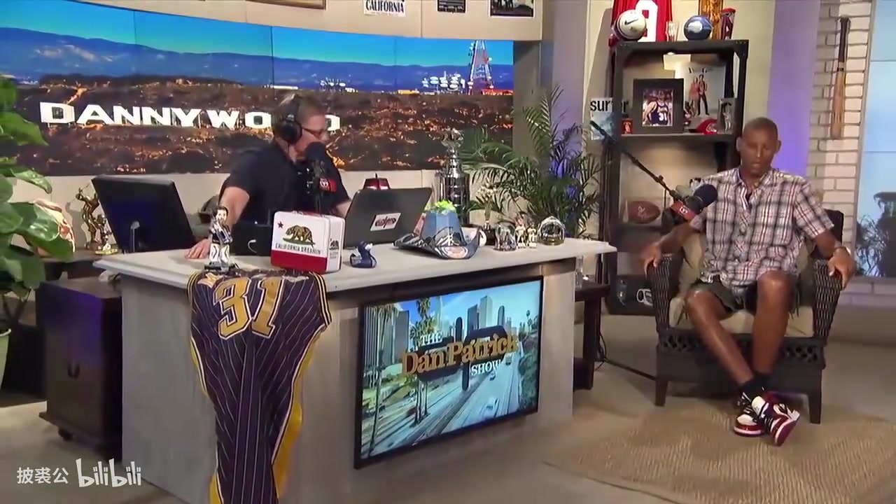 巅峰伯德和詹姆斯你选谁雷吉米勒伯德他在当年就能场均30分