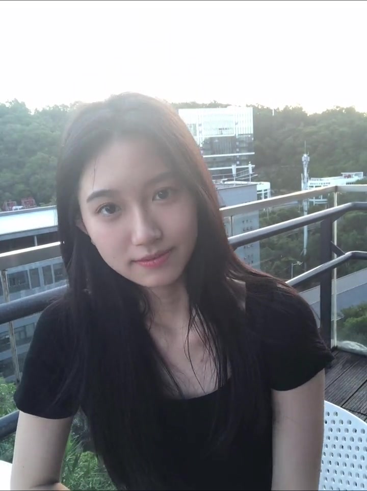 黎伊扬的对象太甜了网传她还是曾凌铉的姐姐