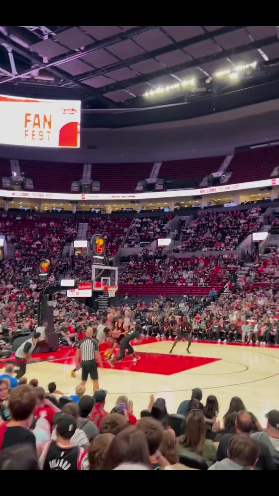 想啥呢开拓者后卫居然想隔扣杨瀚森被小杨大帽拒绝