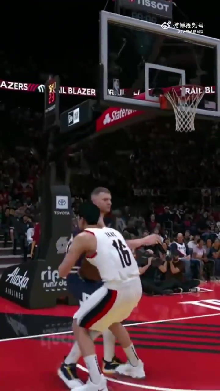 看着太爽了网友在2K里操作杨瀚森打爆约基奇各种大帽暴扣