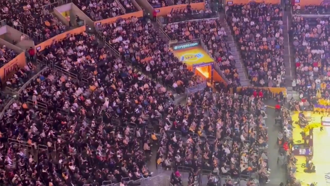 还惦记着这事湖人揭幕战全场球迷高喊谢谢独行侠GM尼科