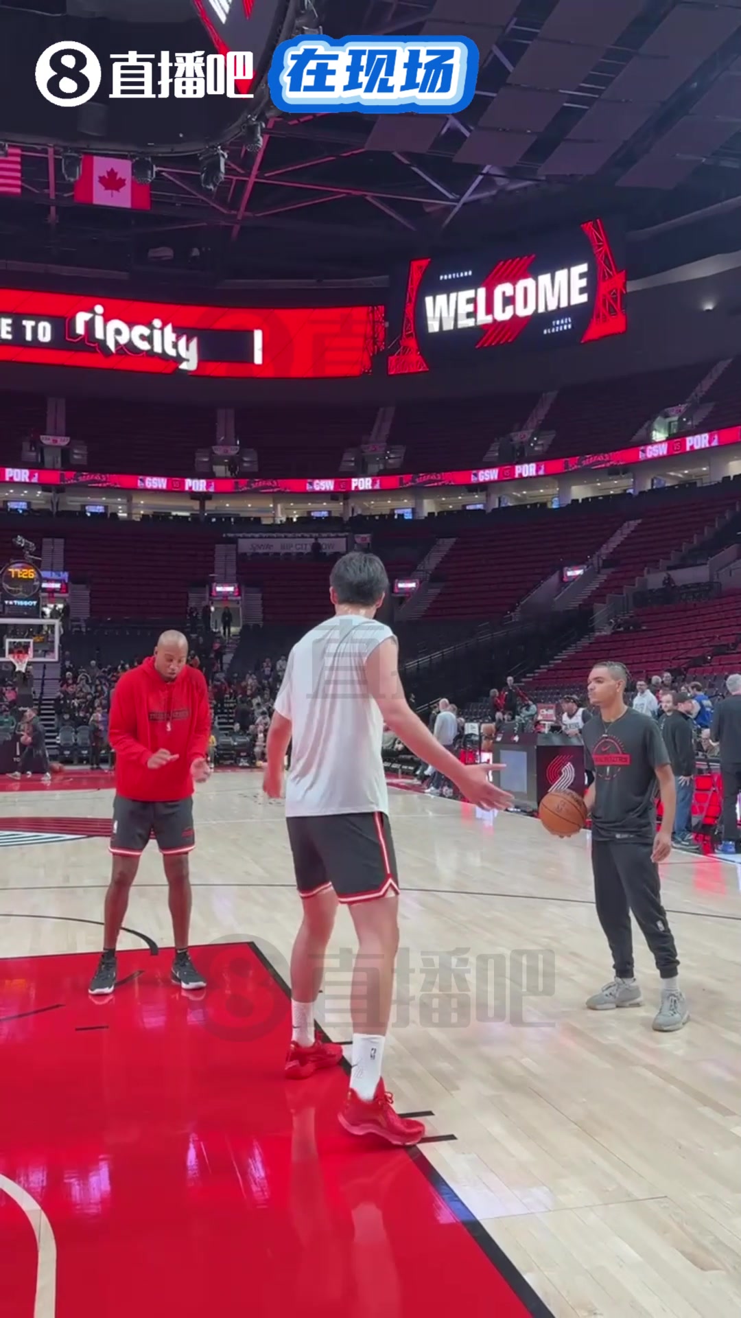 杨瀚森赛前的护框练习起作用了今天上场送了两记大帽