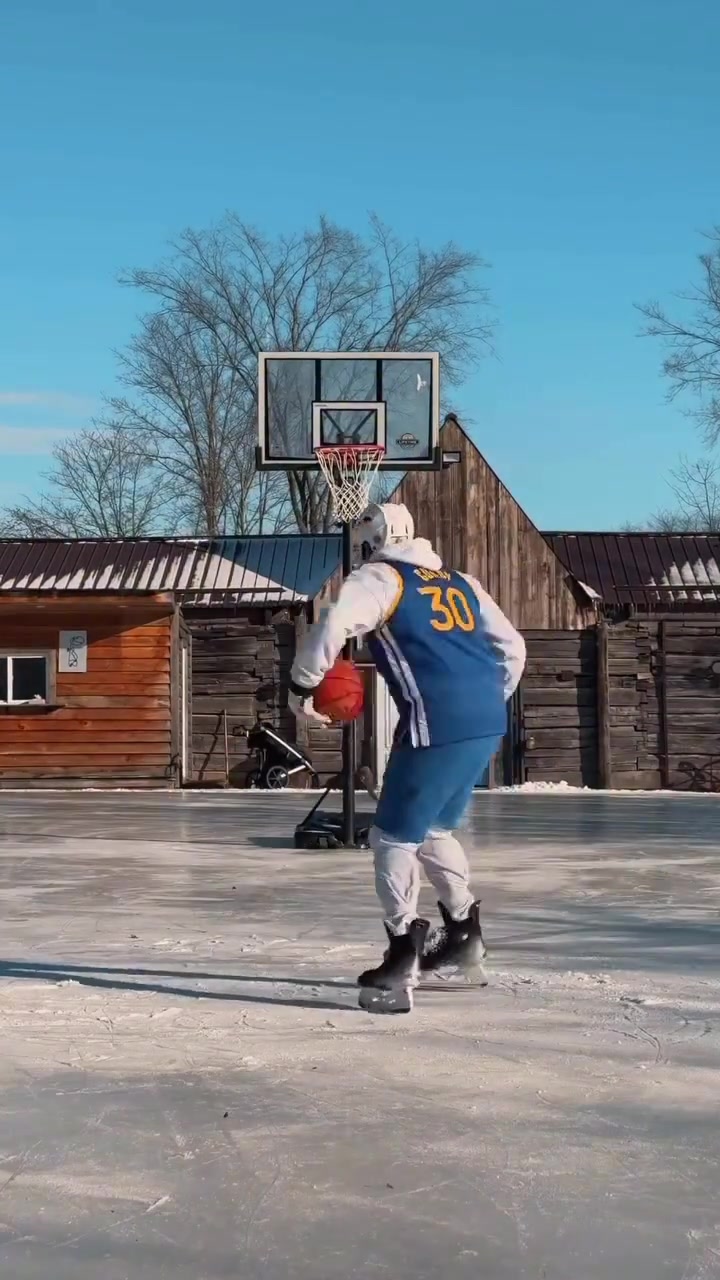 你还真别说这哥们打球应该比库里本人还丝滑