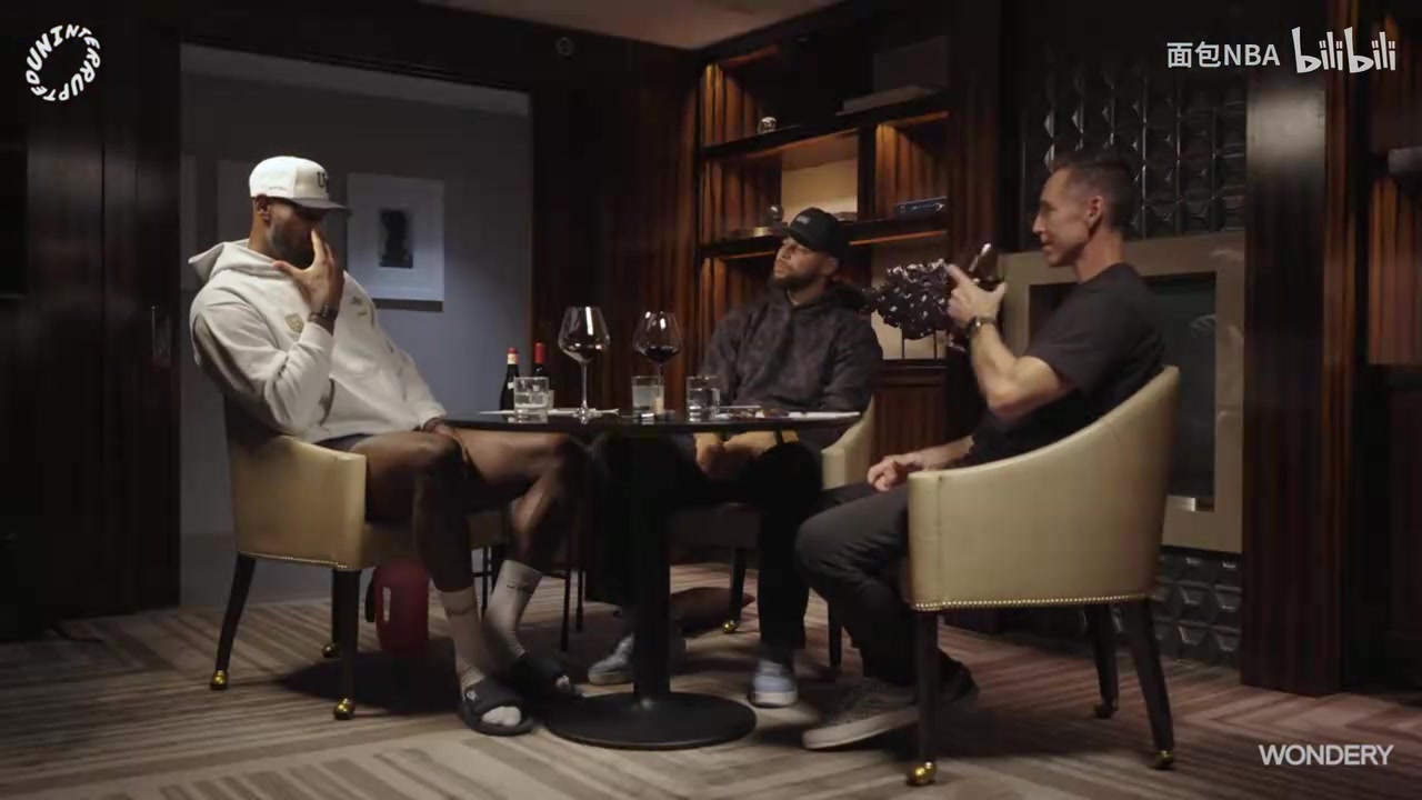 小球时代詹姆斯提问库里什么时候意识到自己开创了一个时代