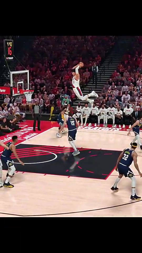 这操作有点离谱了网友2K模拟杨瀚森各种逆天暴扣打爆约基奇