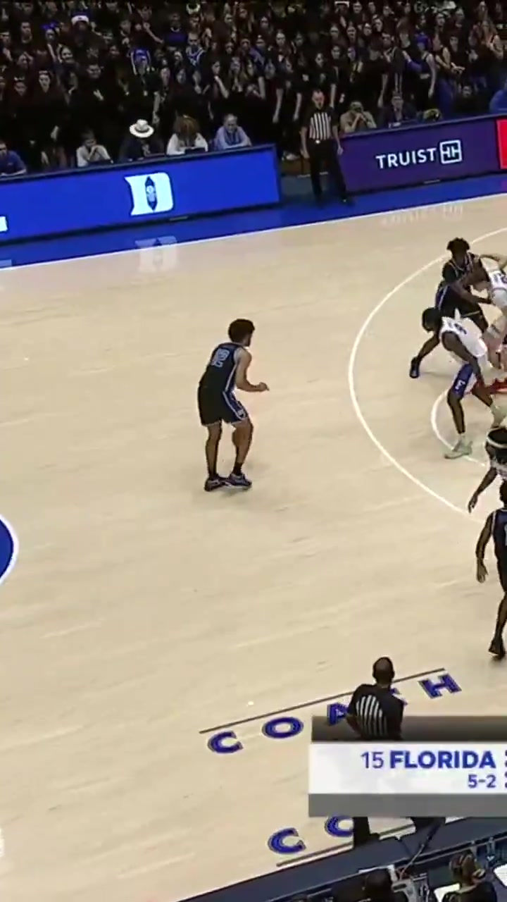 雷霆快船哥哥我要这个状元大热布泽尔近3场拿了90分