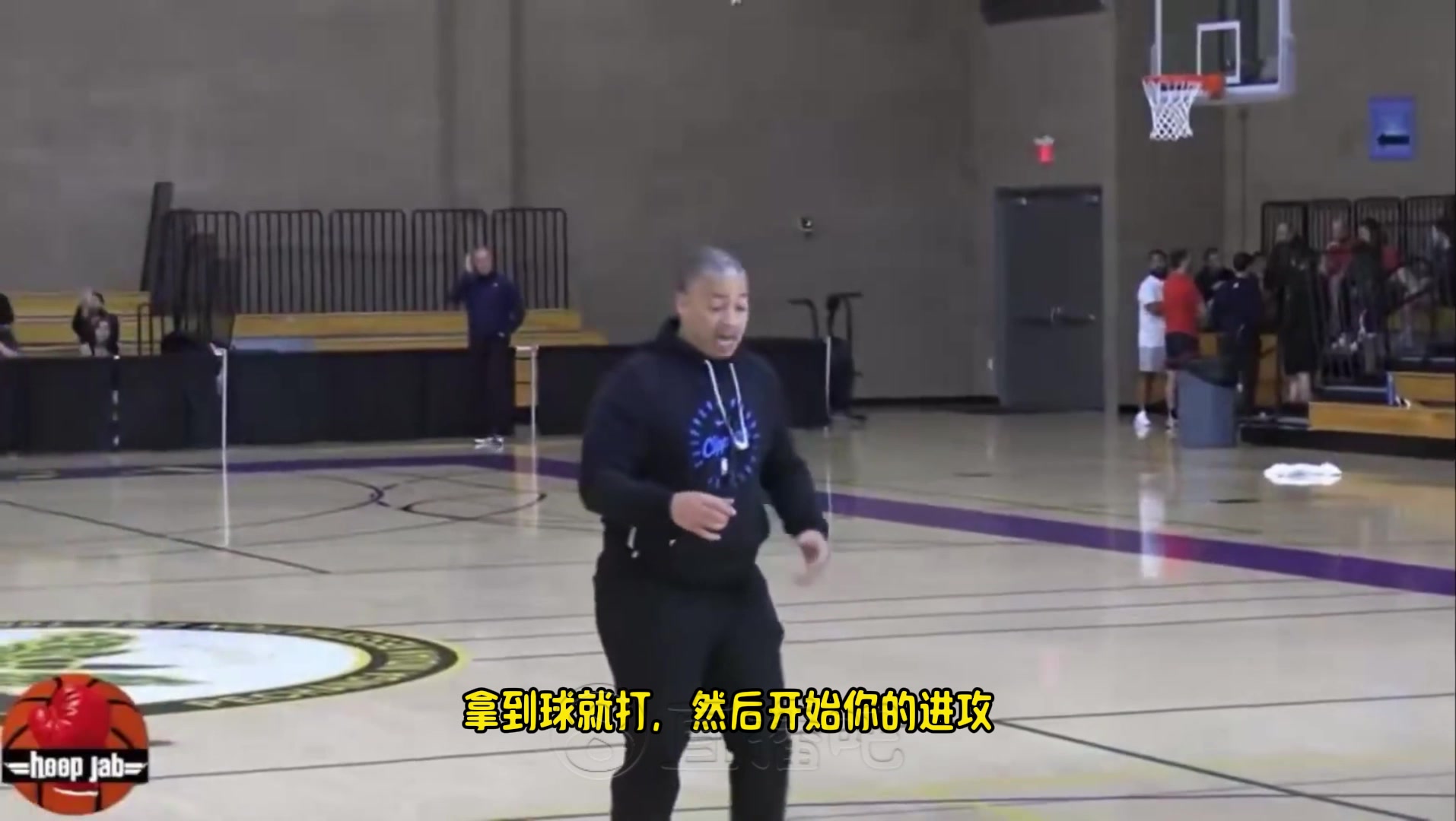 泰伦卢曾在训练时隔空喷保罗去TM的CP拿球执行战术