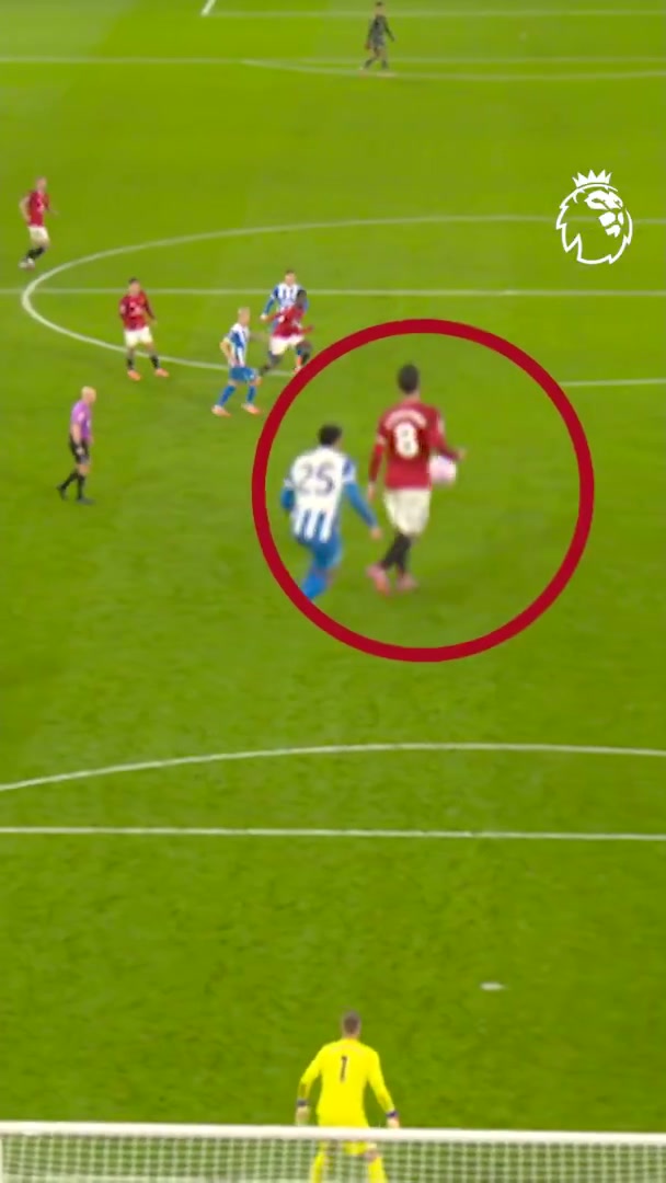 足球IQ有多高英超官方回顾B费风骚一漏