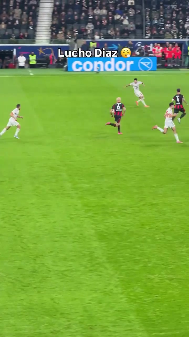 这球真的太不讲理了场边视角看迪亚斯禁区内爆射近角破门