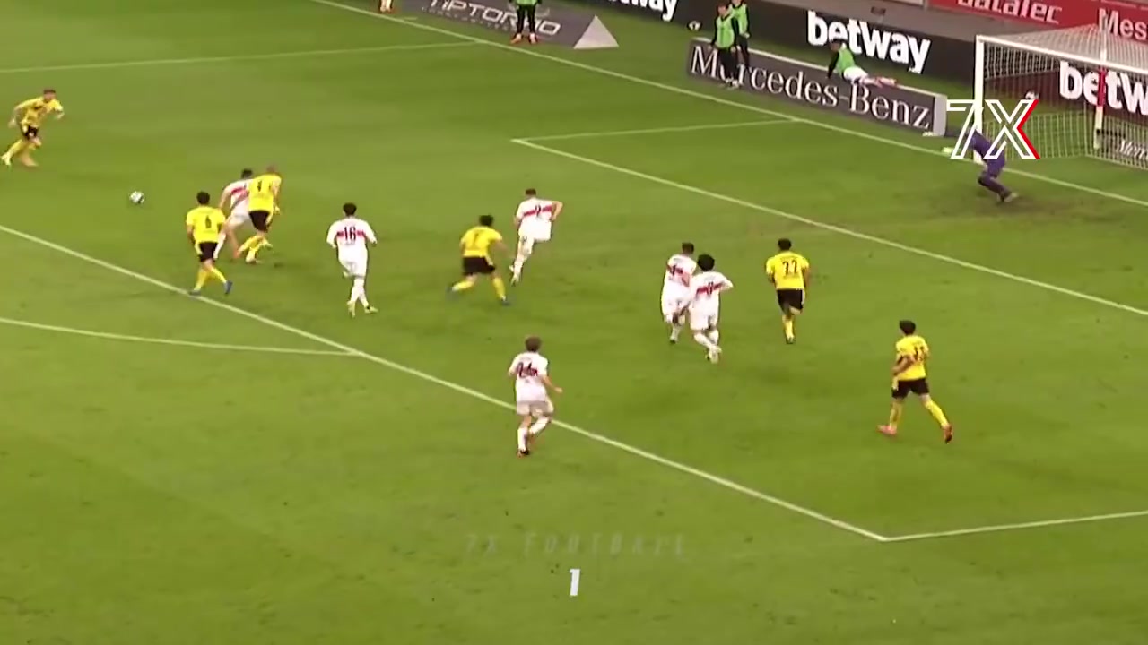 今日狂轰5球回顾哈兰德多特时期的炫技时刻