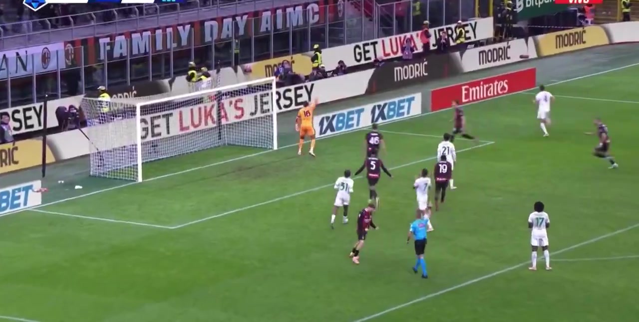 迈尼昂扑出迪巴拉的点球