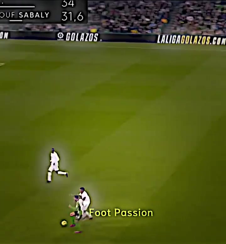 这什么逆天核心可能只有踢球的才懂米利唐这一招有多帅