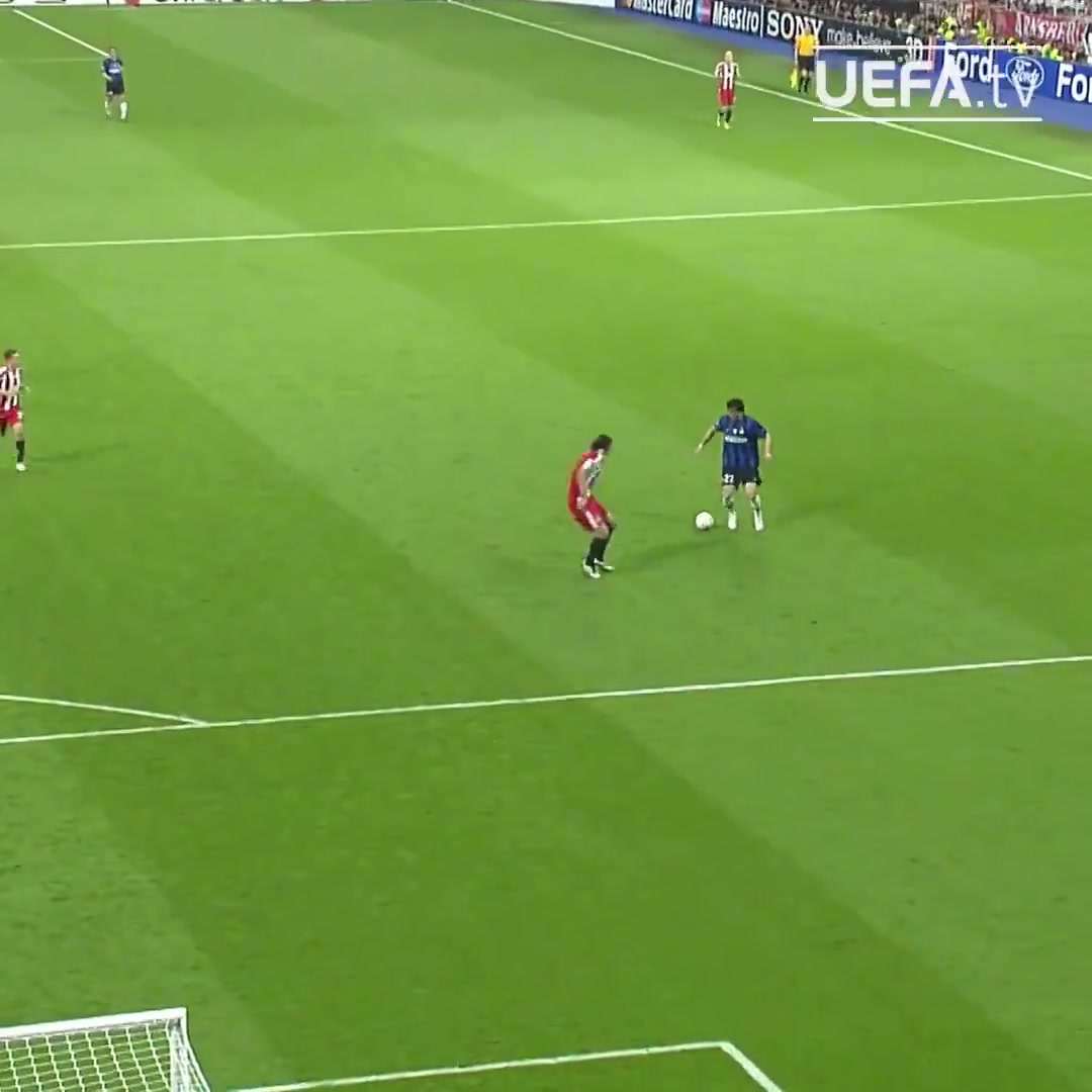 国米球迷这是欧冠决赛史上最伟大的一粒进球