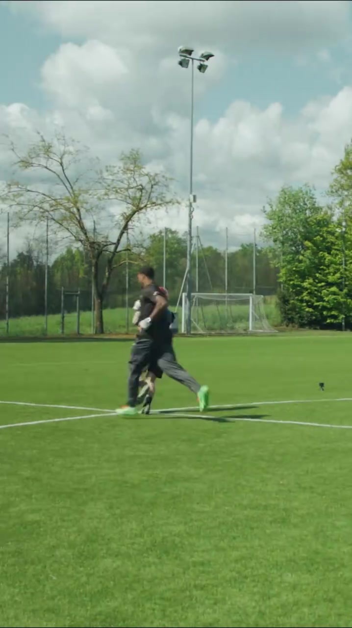 不愧是美国队长从边锋到外接手还有什么是普利西奇不会的吗