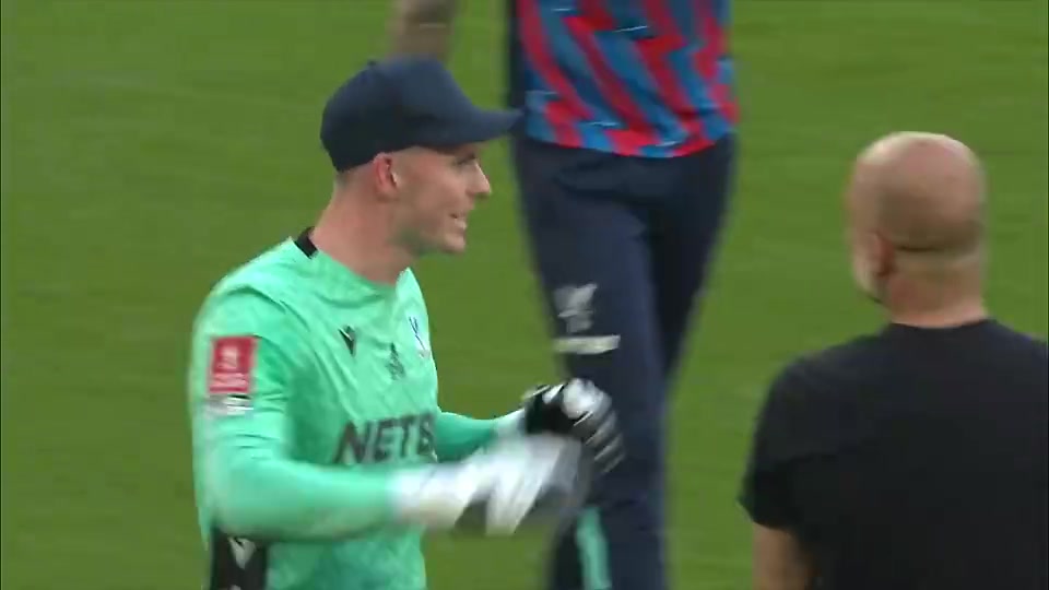 把瓜迪奥拉逼急的男人迪恩-亨德森足总杯决赛后与瓜帅发生冲突