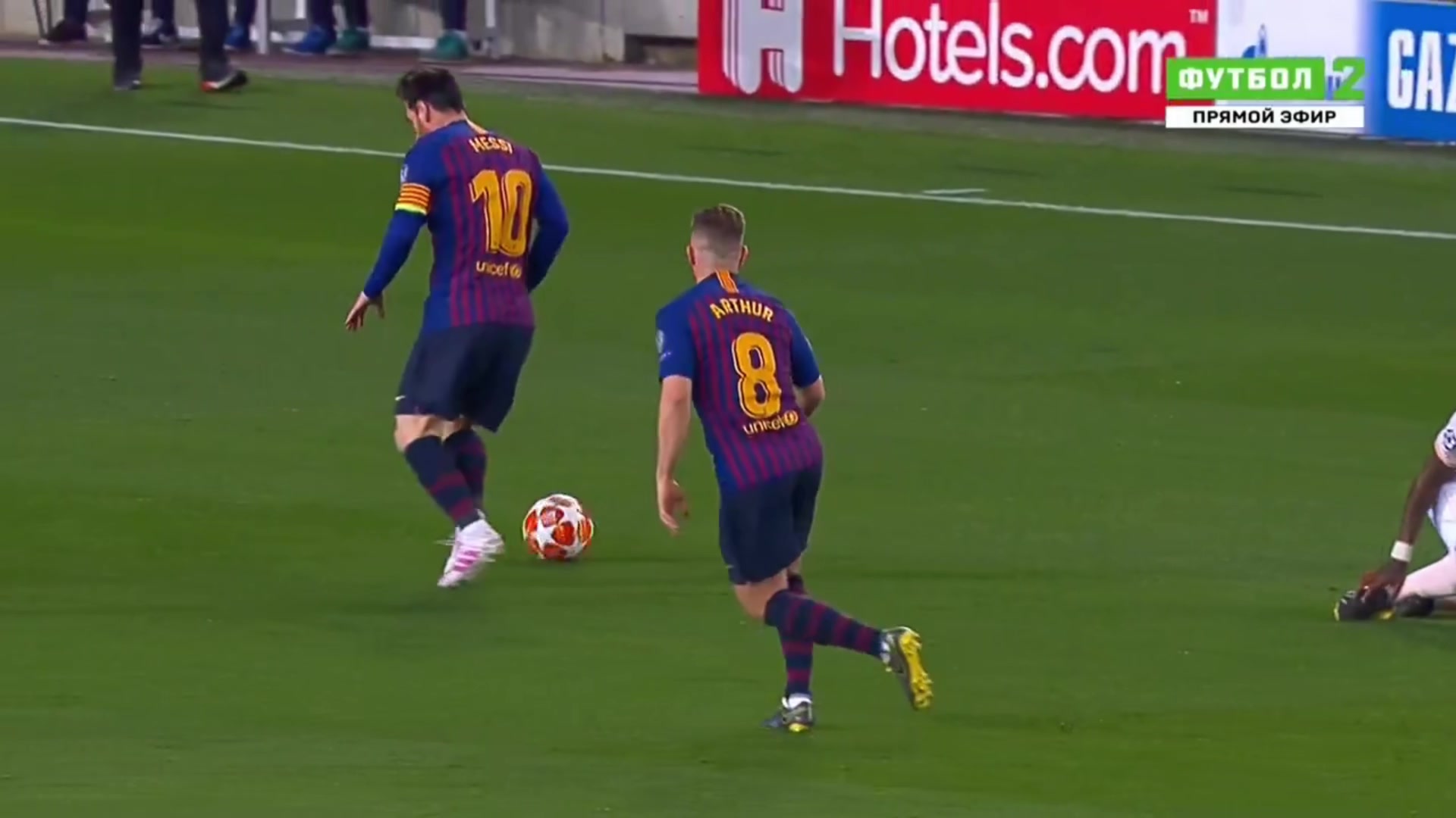 梅西的这次硬核操作造就了博格巴名场面的诞生