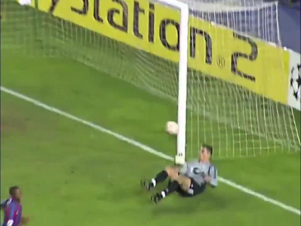 来自非洲的超级王牌埃托奥无与伦比的帽子戏法