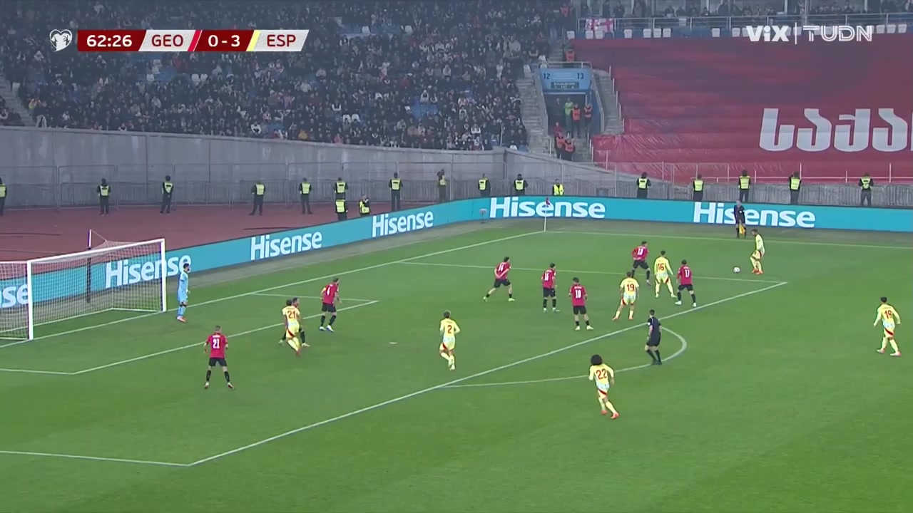 西班牙4-0格鲁吉亚费兰传中助攻奥亚萨瓦尔头球破门双响