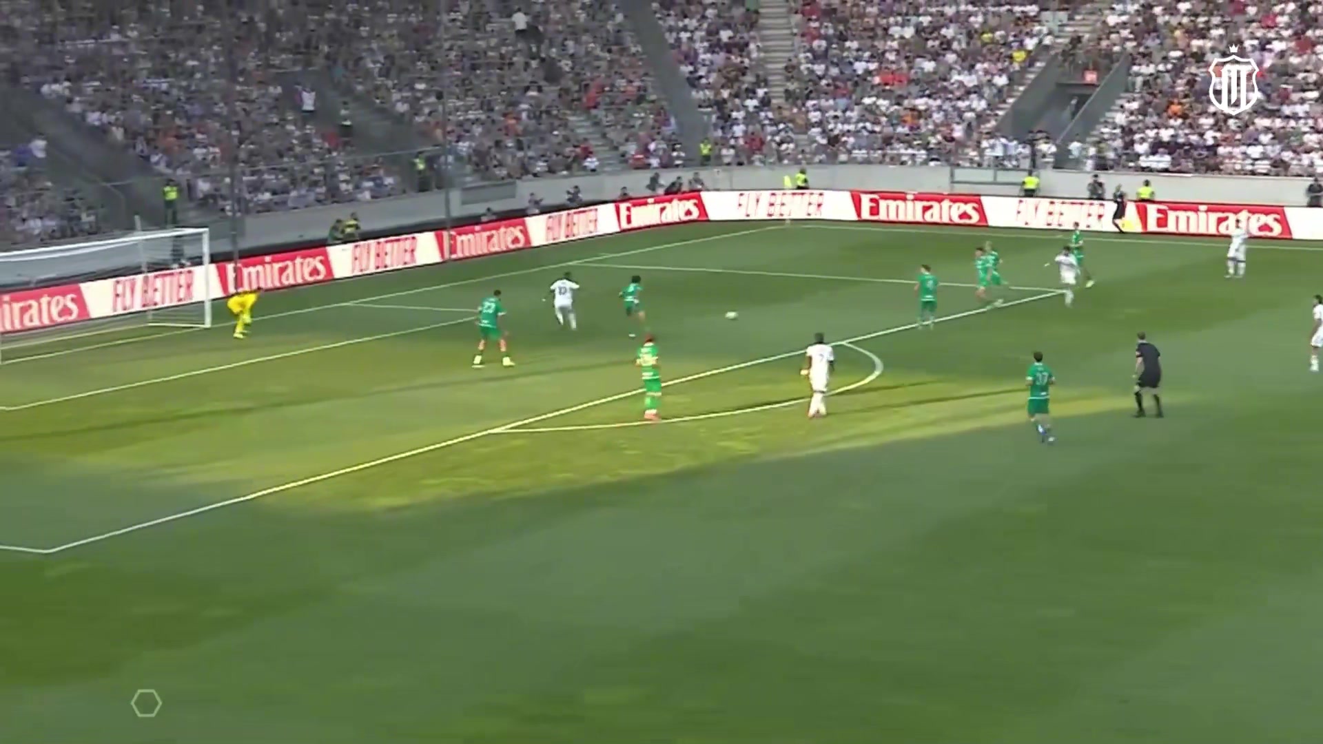 太连贯了居勒尔送助攻姆巴佩停球转身射门进球一气呵成