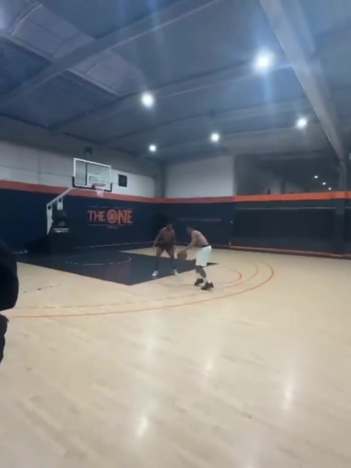 技术如何姆巴佩篮球1v1成功把球投进