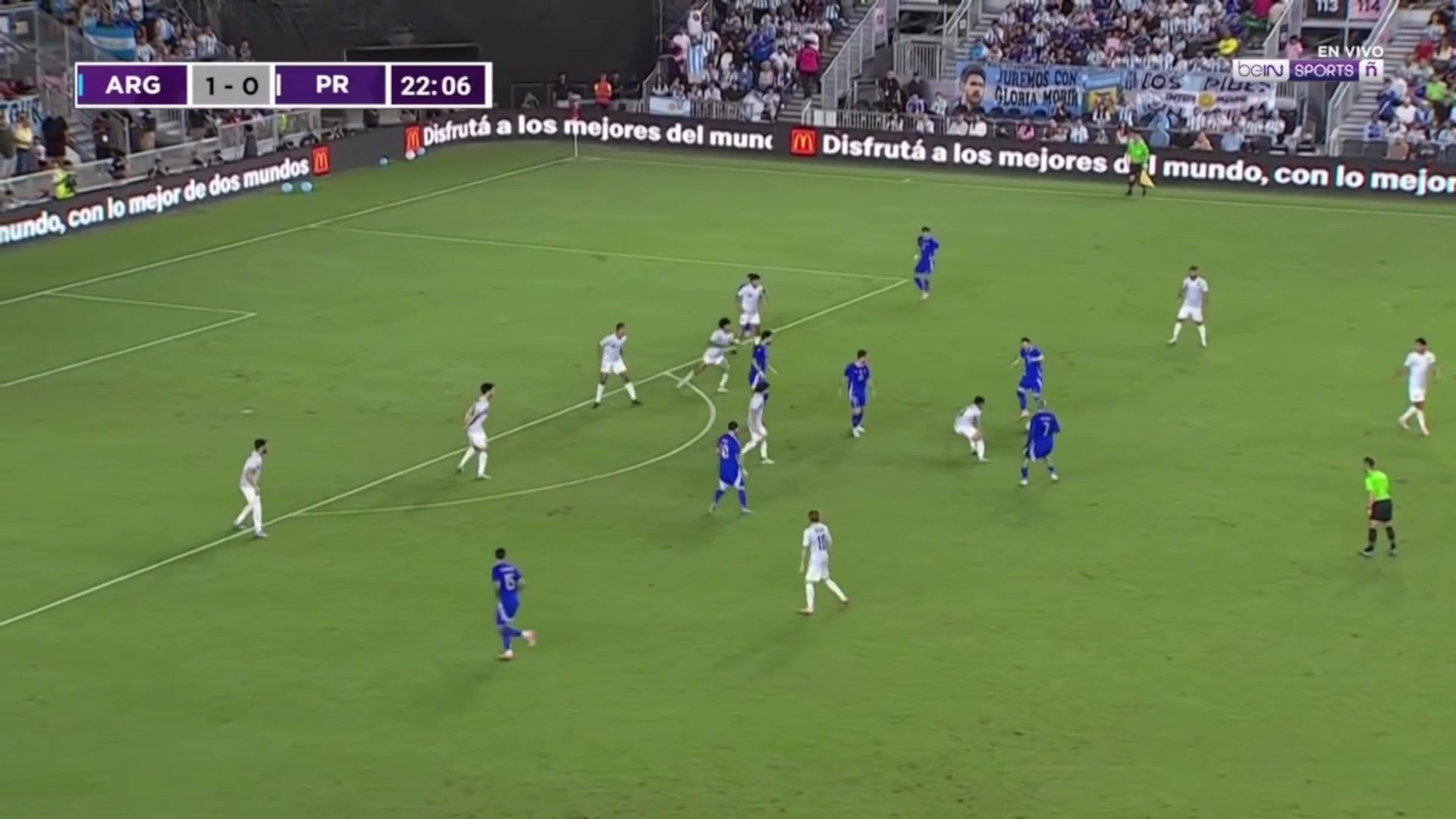 上帝视角梅西一脚挑传禁区助攻蒙铁尔破门生涯第397助