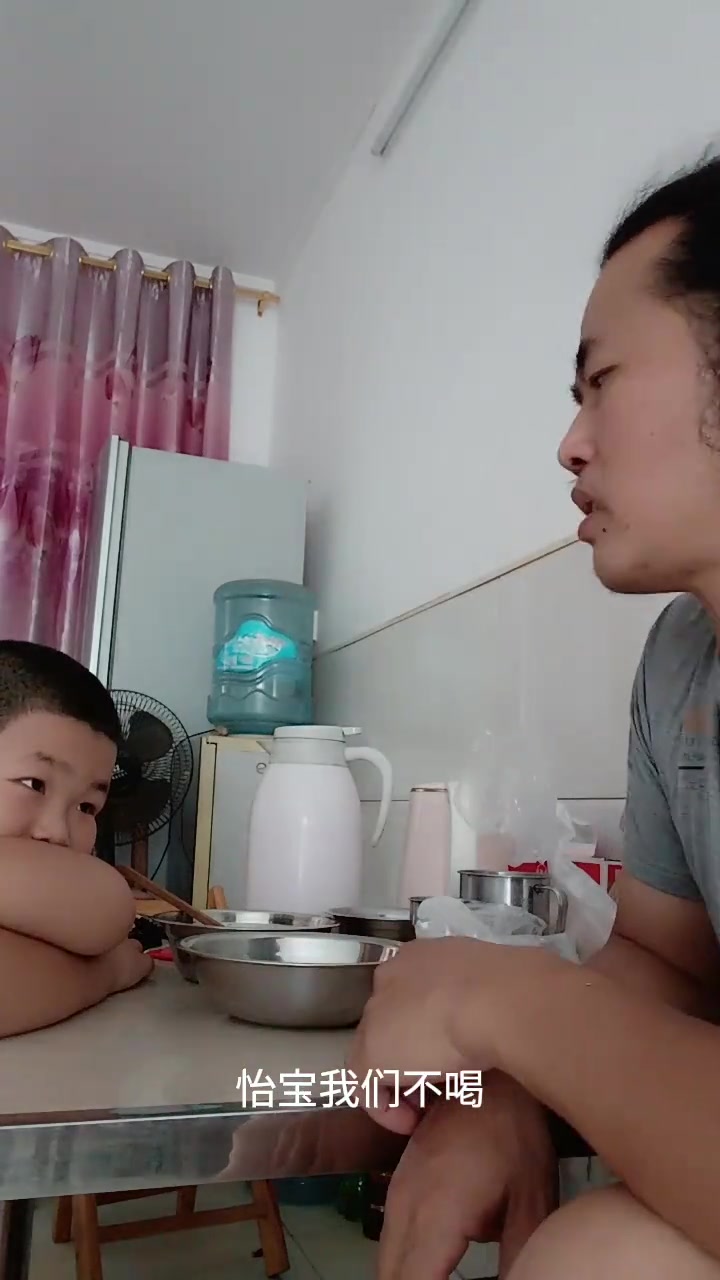 没必要吧️球迷立誓国足一天不解散怡宝不喝耐克不买