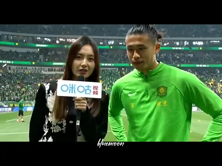笑死中超采访名场面张玉宁被美女记者问到怀疑人生