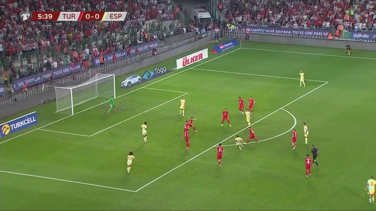 太丝滑了佩德里接球晃开防守冷静兜射破门