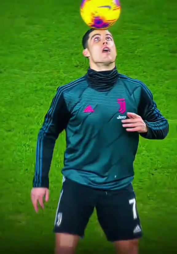 花式也是顶级的C罗经典秀花式技巧合集