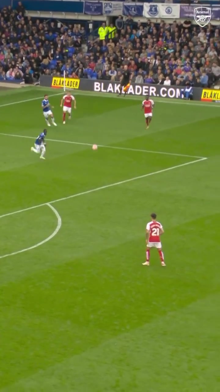 这就是艺术阿森纳这记战术角球美如画