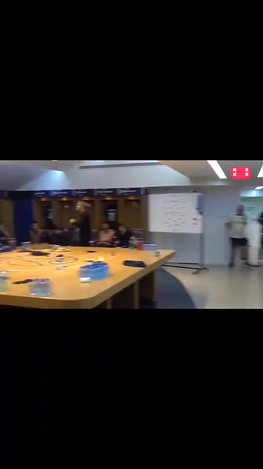 水瓶大师恩里克去年暴击水瓶和痛骂球员们没想到这么管用