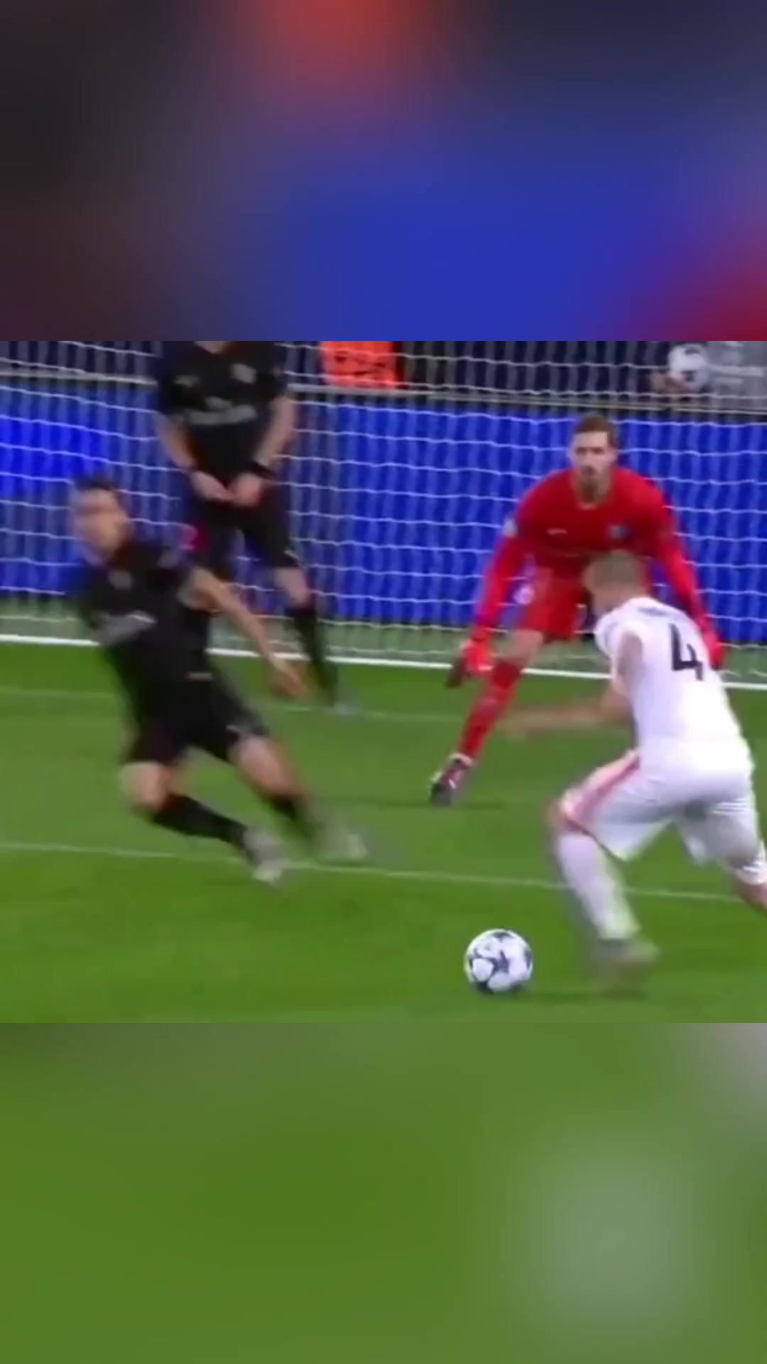 伊布我练的十年铁头功今天终于派上用场了