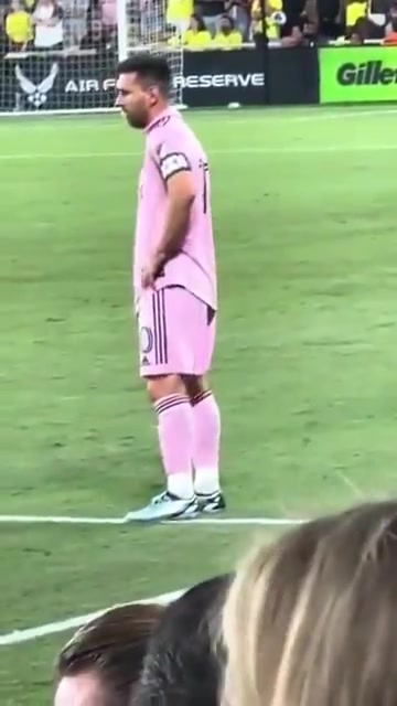 球迷就算梅西散步89分钟最后1分钟也能给你致命一击