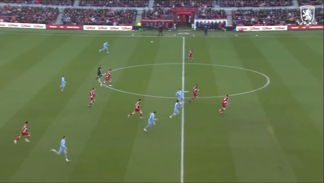 阿森纳新援约克雷斯场上的精彩表现有着出色的做球和盘带