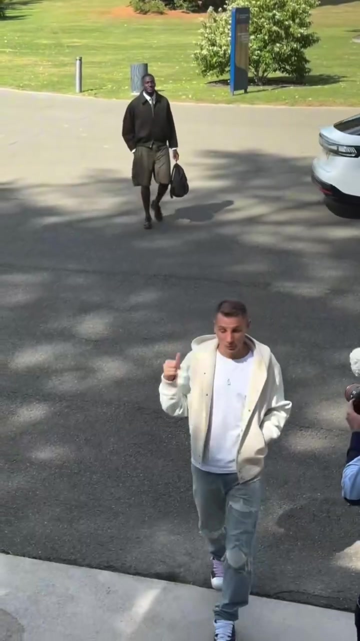 不愧是时尚之都法国众将穿搭埃基蒂克化身时尚超模