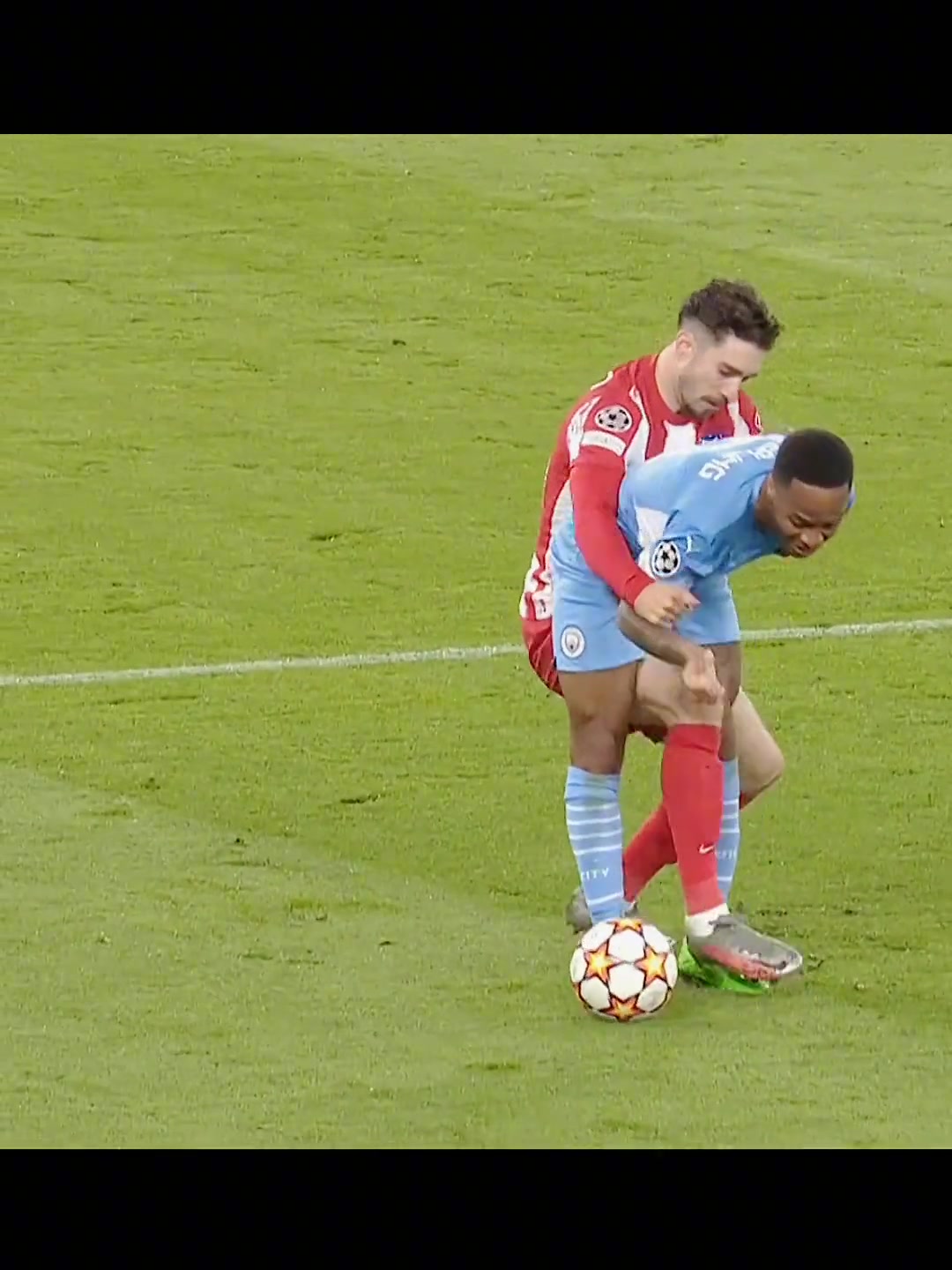 斯特林这一刻突然不快乐了