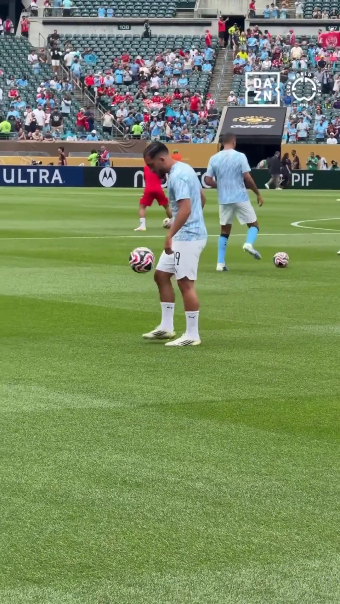 曼城官媒用无痕停球来评价谢尔基对他来说就像呼吸一样简单