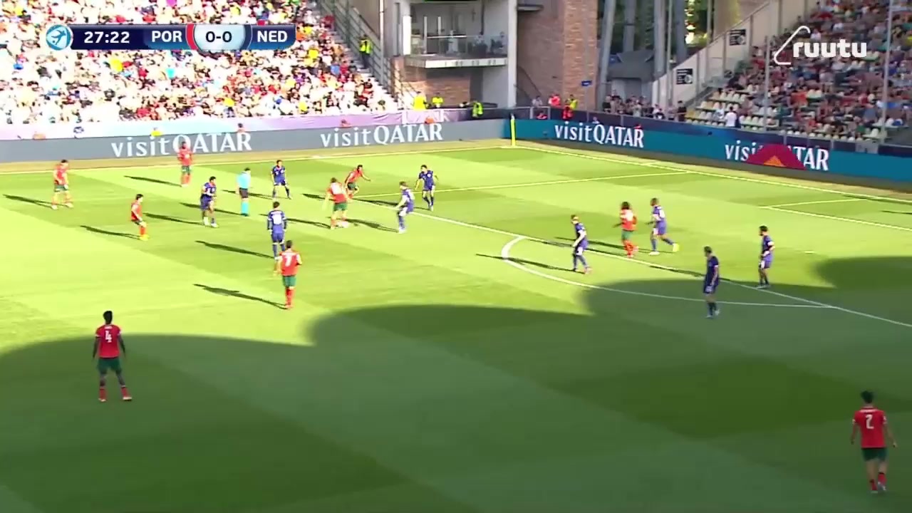 太追求角度了昆达主罚点球击中立柱弹出葡萄牙错失领先良机